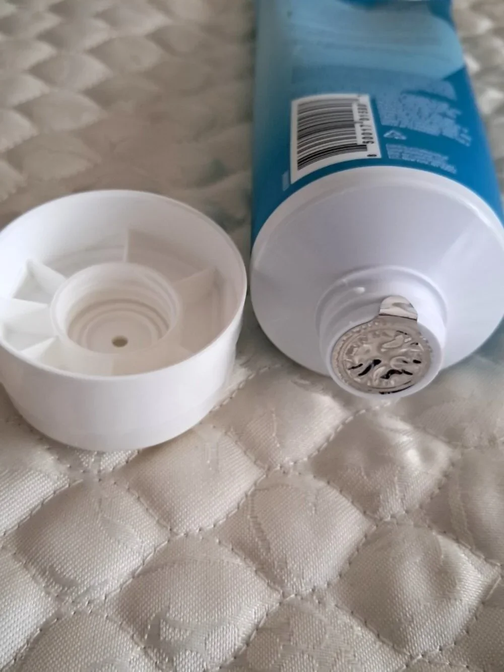 Lume deodorant acidified